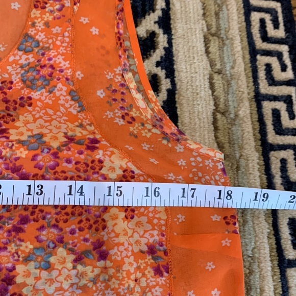 CAbi Merrow edge floral top (268) - Picture 7 of 10